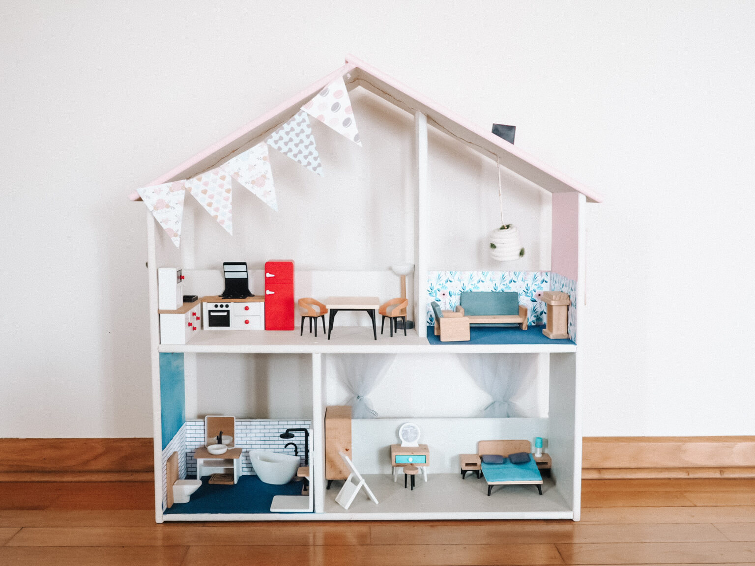 DIY Domek dla lalek